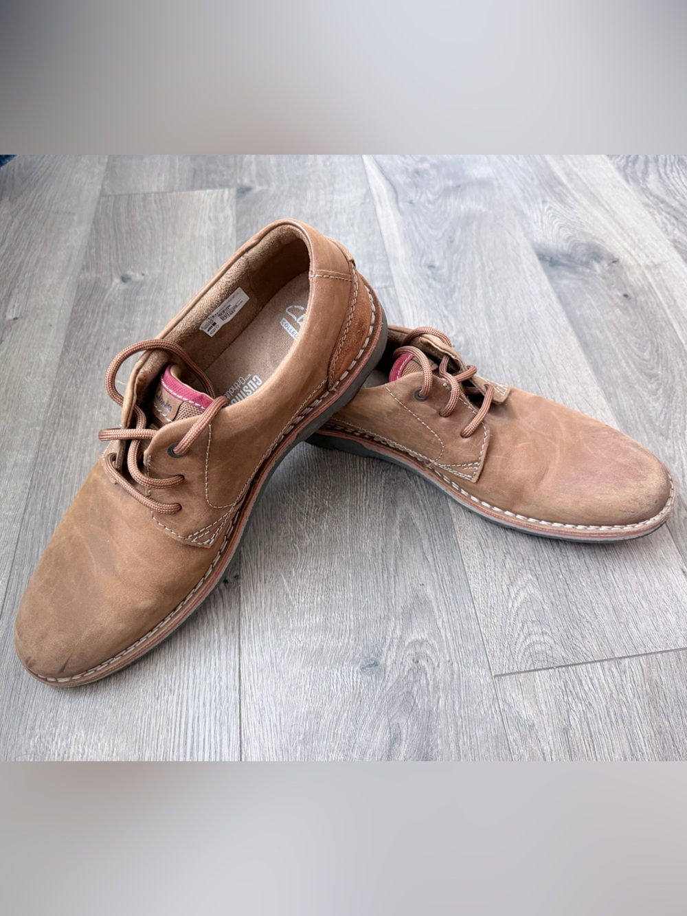 Clarks Men's Tan Brown Leather Lace-Up shoes